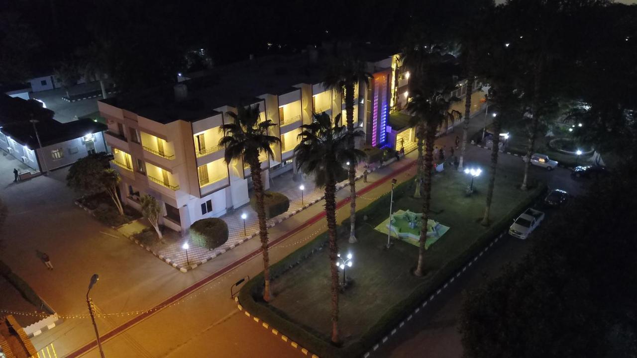 Jewel Assiut Hotel מראה חיצוני תמונה